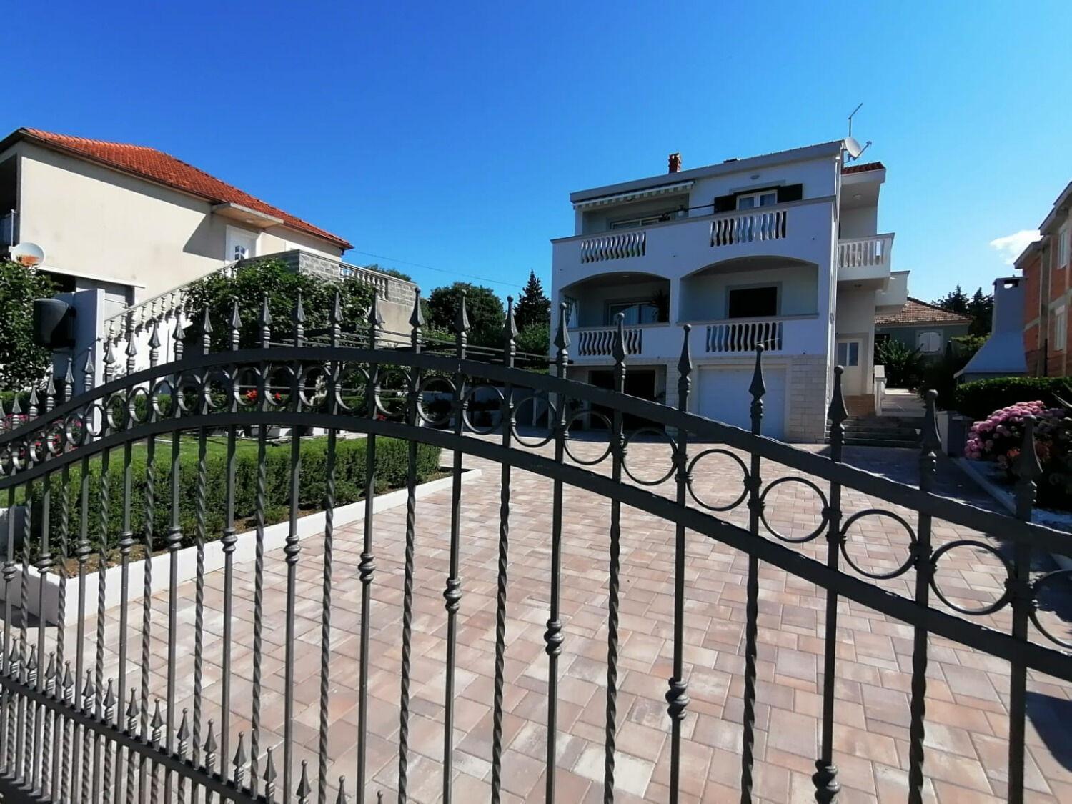 Apartments Petin Zára Kültér fotó